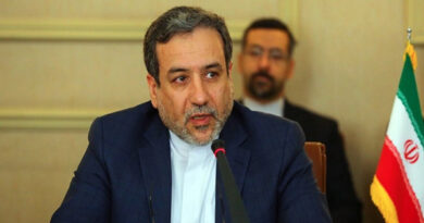 عراقجي يحمل رد إيران الرسمي للوسيط الباكستاني.. وترامب: أي اتفاق لا بد أن يشمل السماح بحرية ​حركة الملاحة عبر مضيق هرمز  