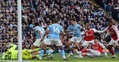 صراع الصدارة يشتعل.. مانشستر سيتي يهزم آرسنال بثنائية قاتلة